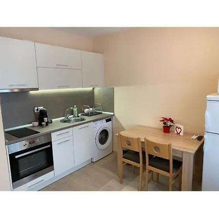-the Mall Apartment